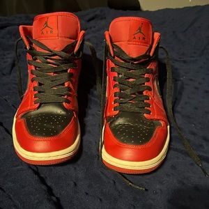 I have had these for a couple of years and they are good shoes just have a creas